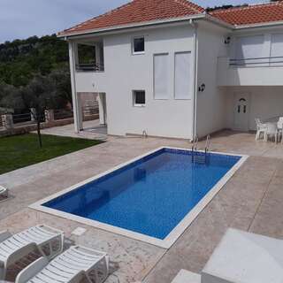 Виллы Vila Holiday_Šušanj Бар Вилла с видом на море-1